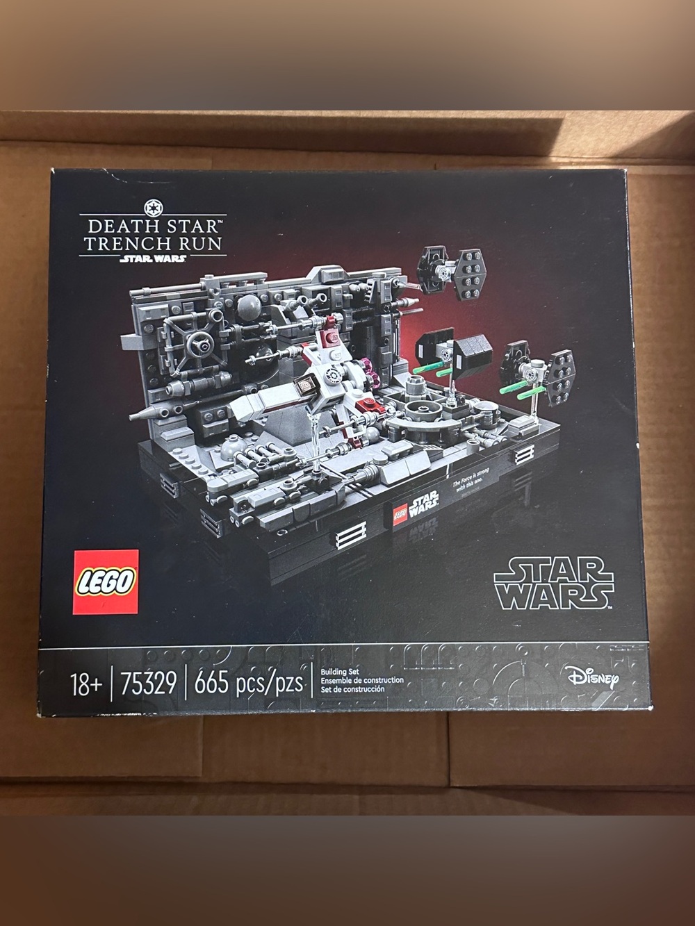 LEGO Star Wars Death Star Trench Run Building Set 75329 new retired